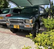 Toyota Hilux 2003 Gray for sale
