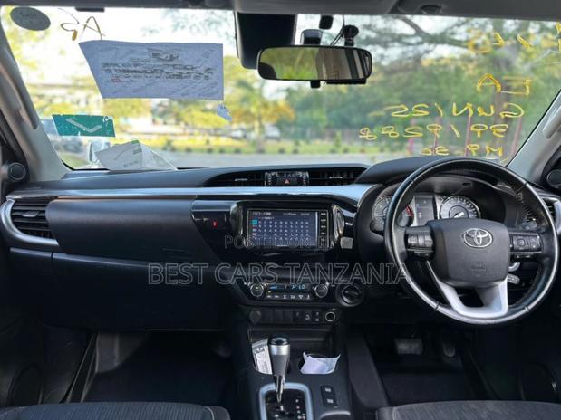 Toyota Hilux 2.4 Diesel 2020 White