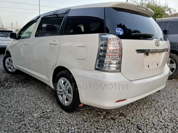 Toyota Wish 2007 White