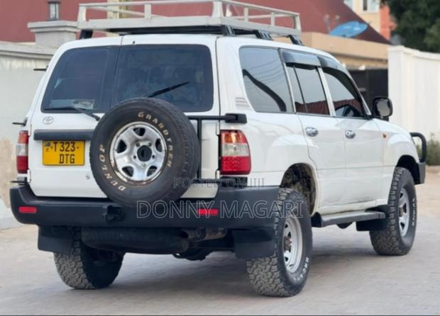 Toyota Land Cruiser 4.0 V6 GX 2010 White