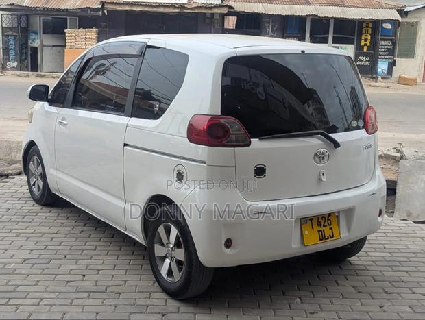 Toyota Porte 1.5 AWD 2005 White