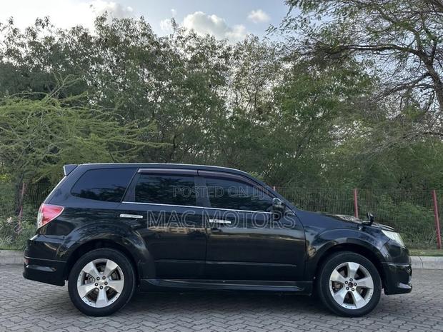 Subaru Forester 2.0D X 2011 Black