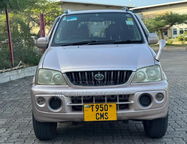 Toyota Cami 2005 Gold