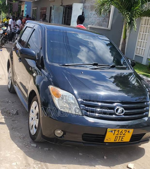 Toyota IST 2005 Black