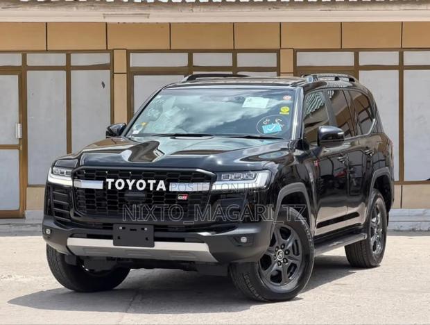 Toyota Land Cruiser 2024 Black