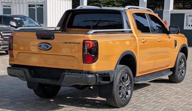 Ford Ranger Wildtrak 2023 Orange