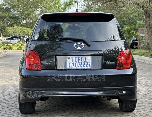 Toyota IST 2004 Black