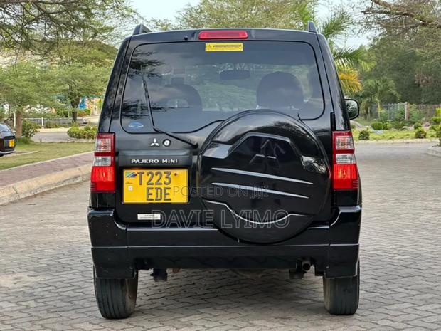 Mitsubishi Pajero 2005 Black