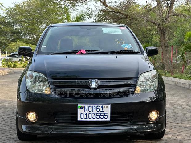 Toyota IST 2004 Black