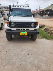 Toyota Land Cruiser 2017 White for sale