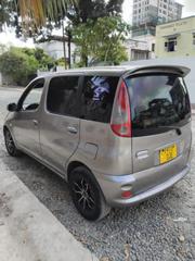 Toyota Fun Cargo 2004 Gray for sale