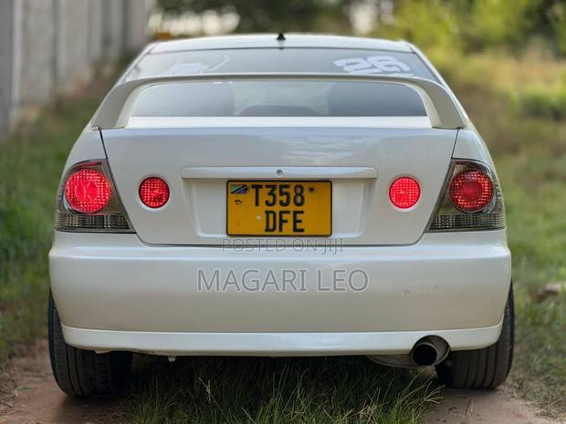 Toyota Altezza 2002 White