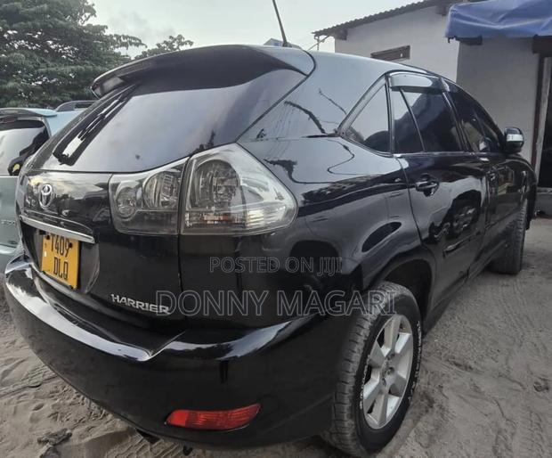 Toyota Harrier 2.4 2005 Black