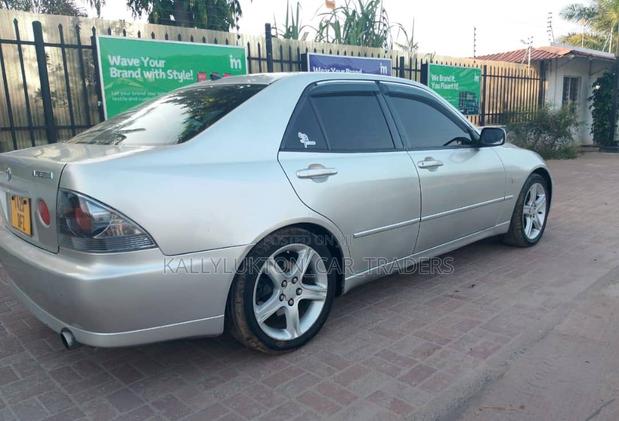 Toyota Altezza 2001 Silver