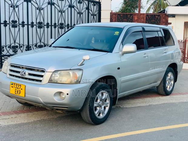 Toyota Kluger 2004 Silver