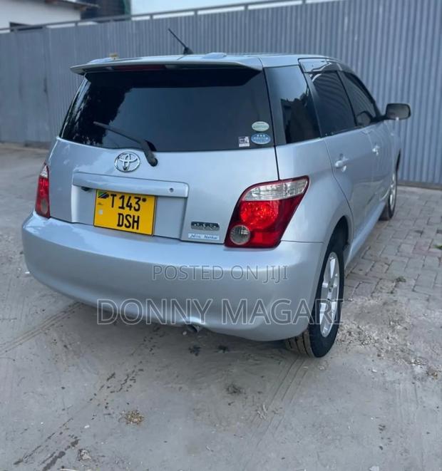 Toyota IST 2007 Silver