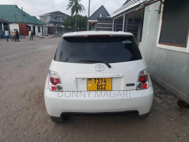 Toyota IST 2006 White