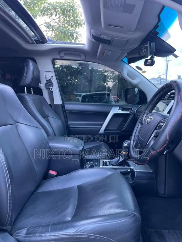Toyota Land Cruiser Prado 2019 Black
