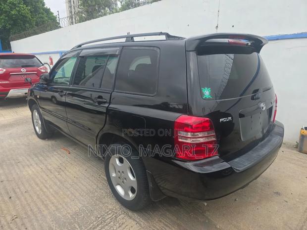 Toyota Kluger 2003 Black
