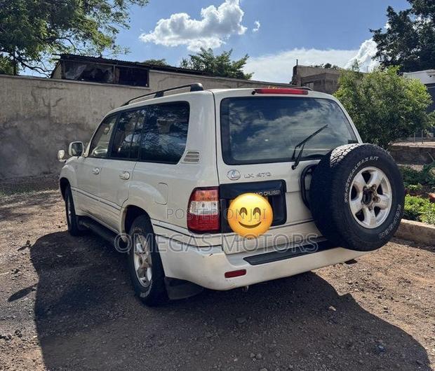 Toyota Land Cruiser 1999 White