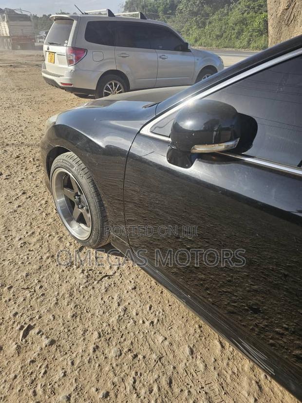 Toyota Crown 2008 Black