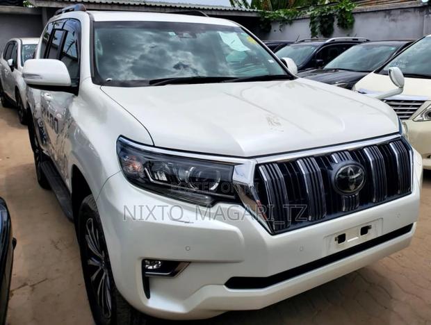 Toyota Land Cruiser Prado 2019 White