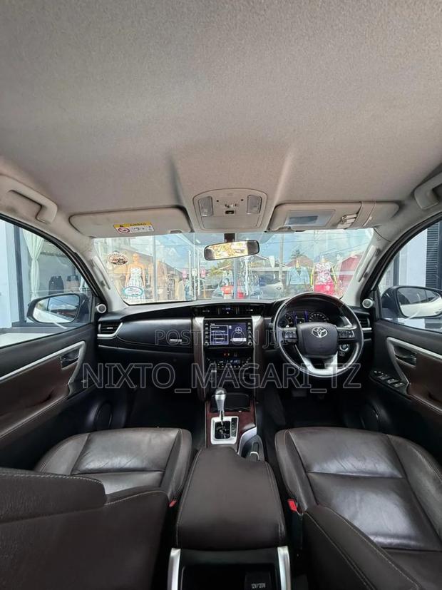 Toyota Fortuner 2022 White