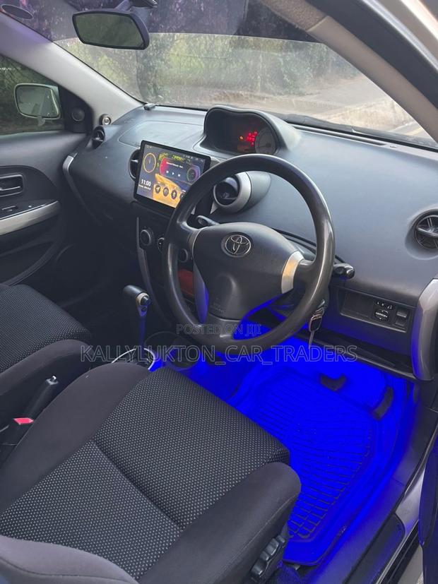 Toyota IST 2005 Gold