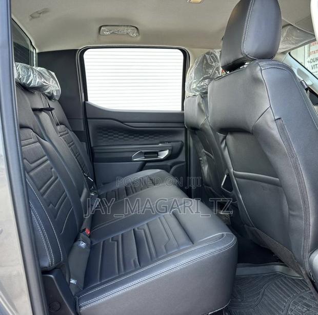 Ford Ranger Wildtrak 2024 Gray