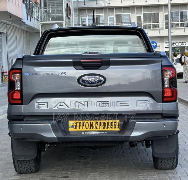 Ford Ranger Wildtrak 2024 Gray