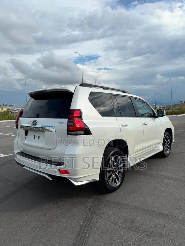 Toyota Land Cruiser Prado 4.0 Petrol TX 2019 White