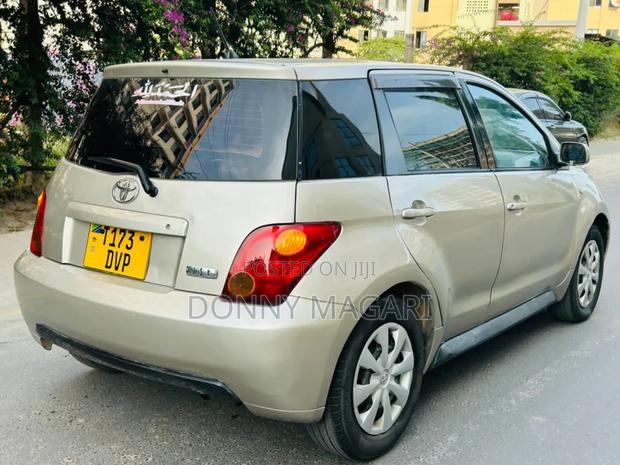 Toyota IST 2005 Silver