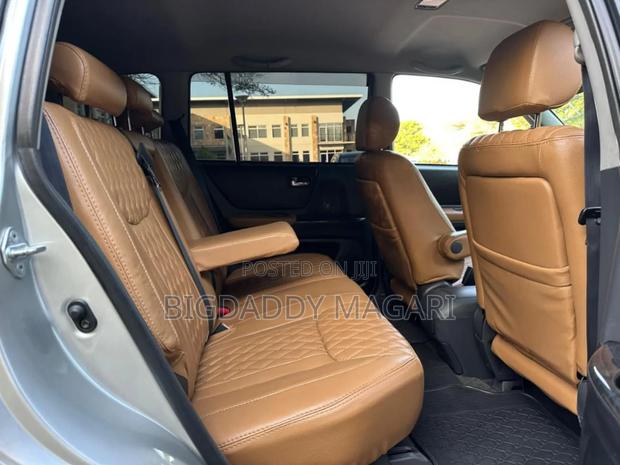 Toyota Kluger 2003
