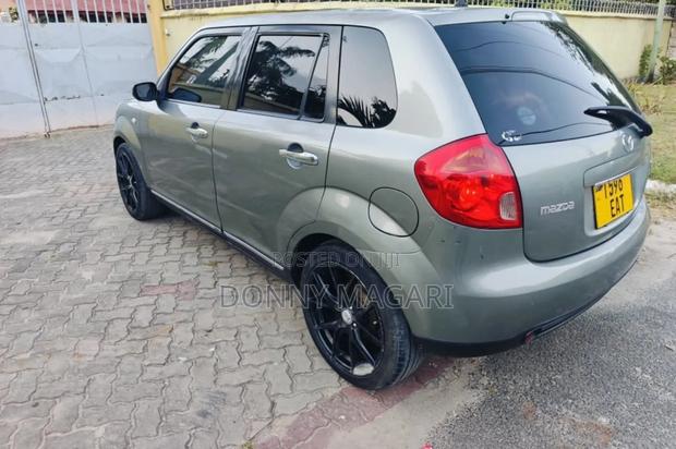 Mazda Verisa 2009 Gray