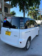 Toyota Sienta 1.5 AWD 2008 White for sale