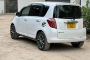 Toyota Ractis 1.3 FWD 2008 White for sale