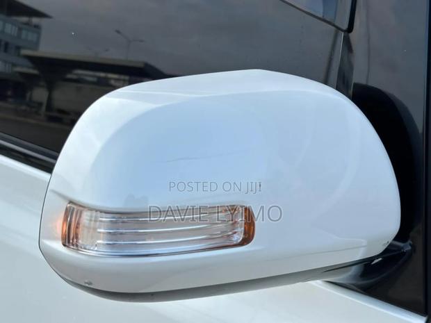 Toyota Alphard 2.4 Petrol AWD 2009 White