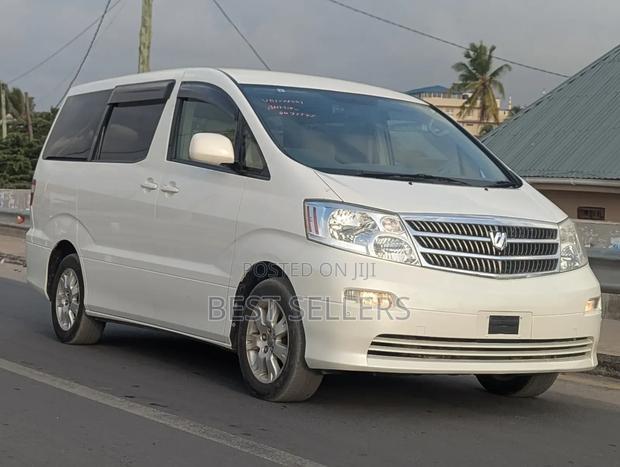 Toyota Alphard 2.4 Petrol AWD 2004 White