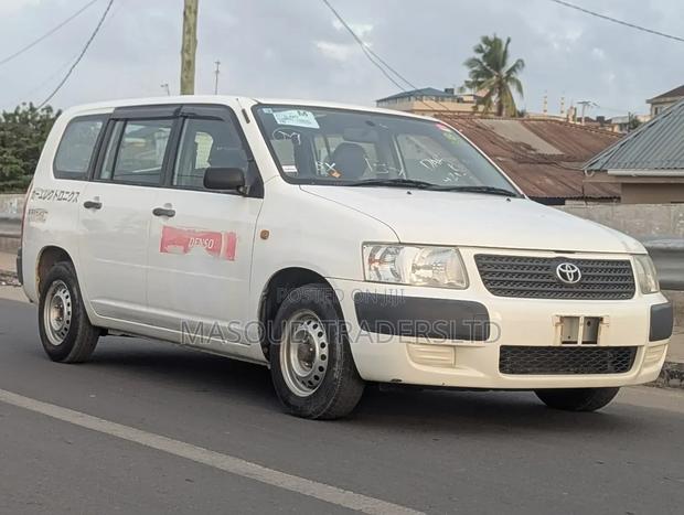 Toyota Succeed 2002 White