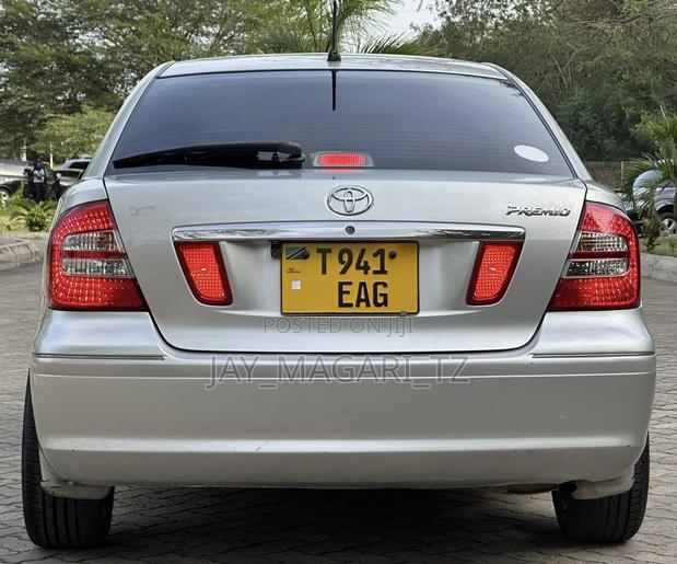 Toyota Premio 2005 Silver