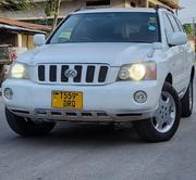 Toyota Kluger 2002 White for sale