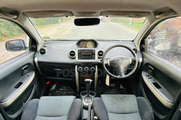 Toyota IST 2006 White