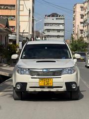 Subaru Forester 2009 White for sale