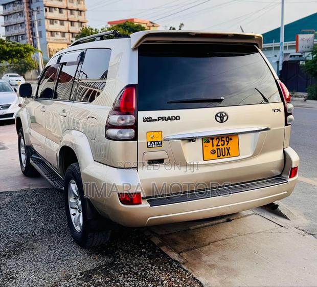 Toyota Land Cruiser Prado 2006 Gold