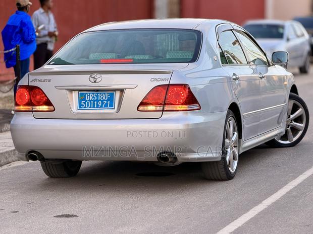 Toyota Crown 2004 Silver