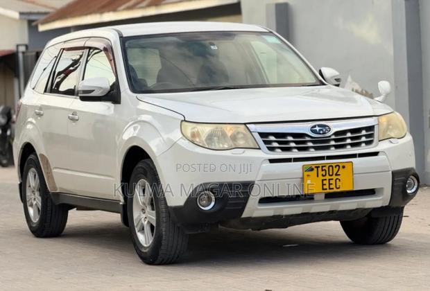 Subaru Forester 2009 White