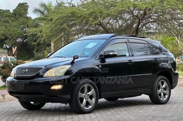 Toyota Harrier 2004 Black
