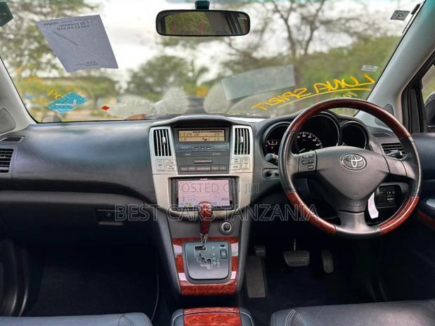 Toyota Harrier 2004 Black