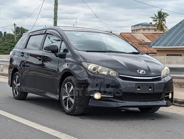 Toyota Wish 2012 Black