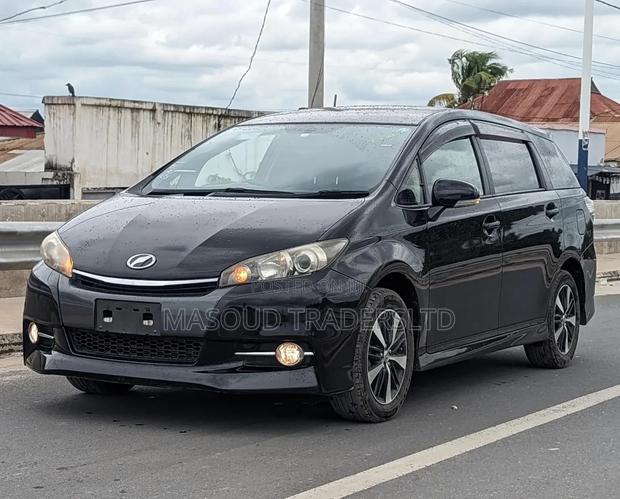 Toyota Wish 2012 Black